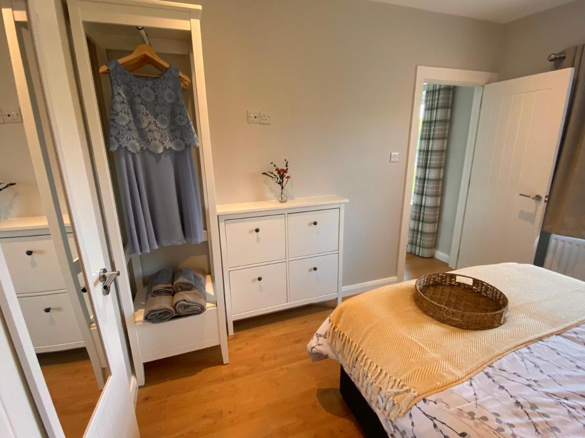 The Gate Lodge At Dunnanew - 4 Star- Sleeps 5 Seaforde Exterior foto